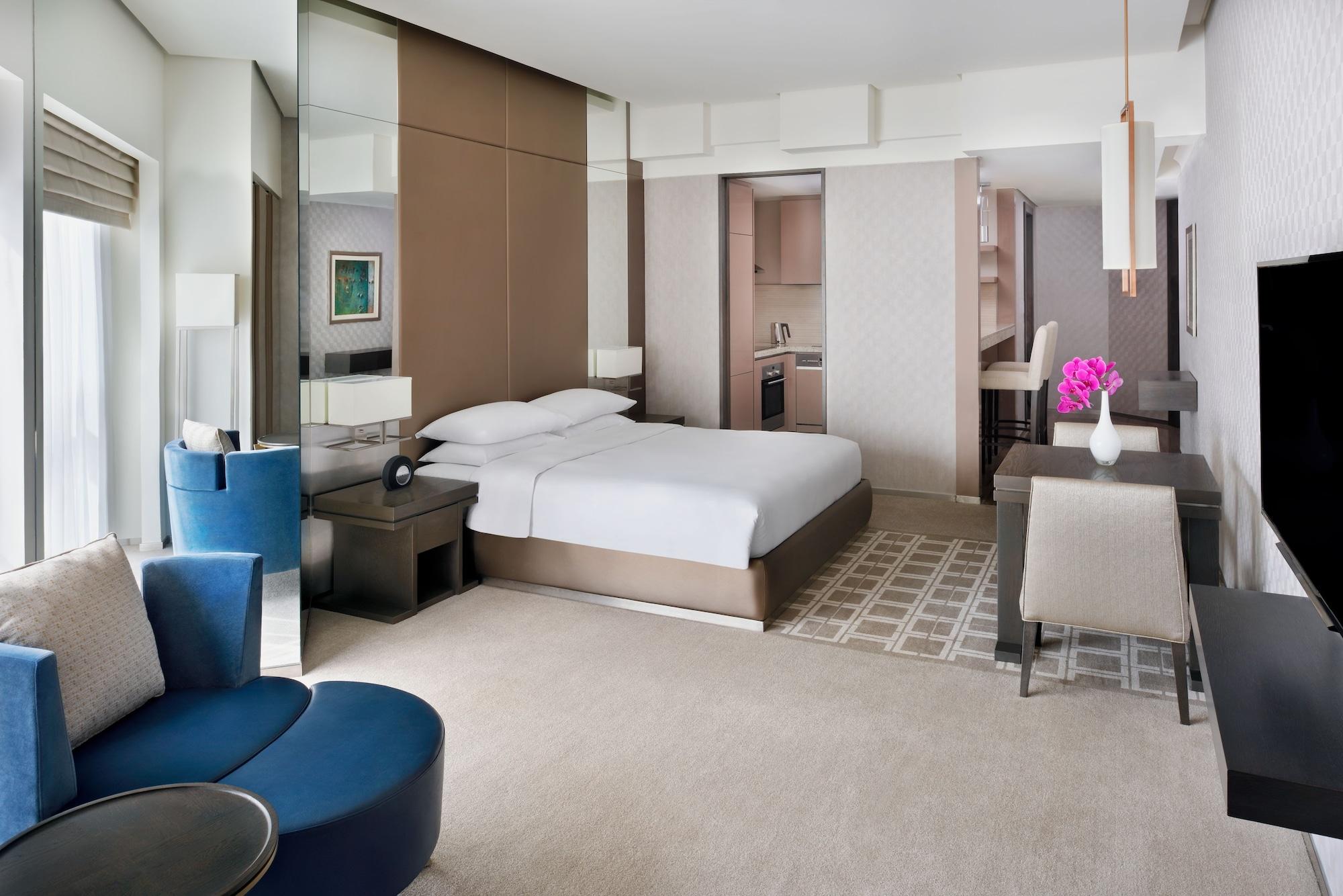 Hyatt Regency Creek Heights Residences होटल के अलावा 5*